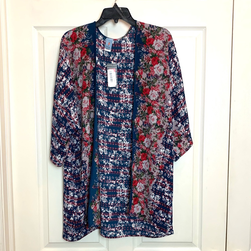 Floral Print Kimono. NWT. Size Medium - Picture 2 of 8